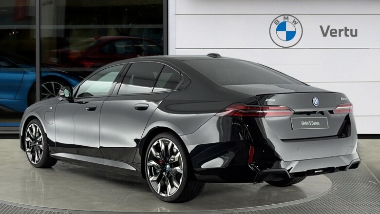 BMW 5 Series 550e xDrive M Sport Pro 4dr Auto [Tech+/Comfort+] Saloon